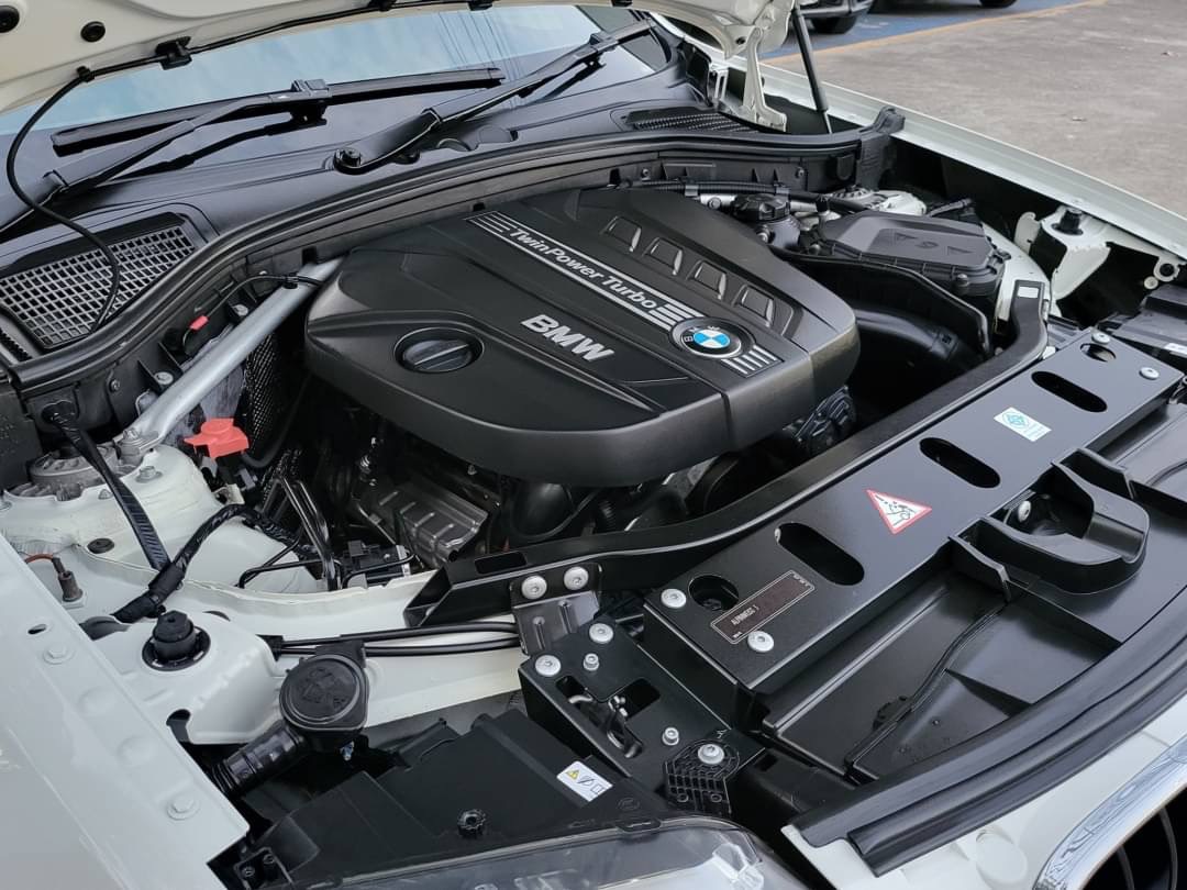 BMW X3 X-DRIVE Highline 2.0d