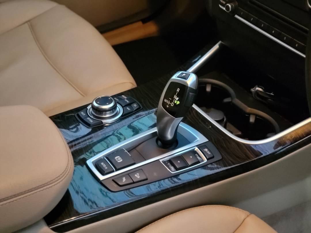 BMW X3 X-DRIVE Highline 2.0d